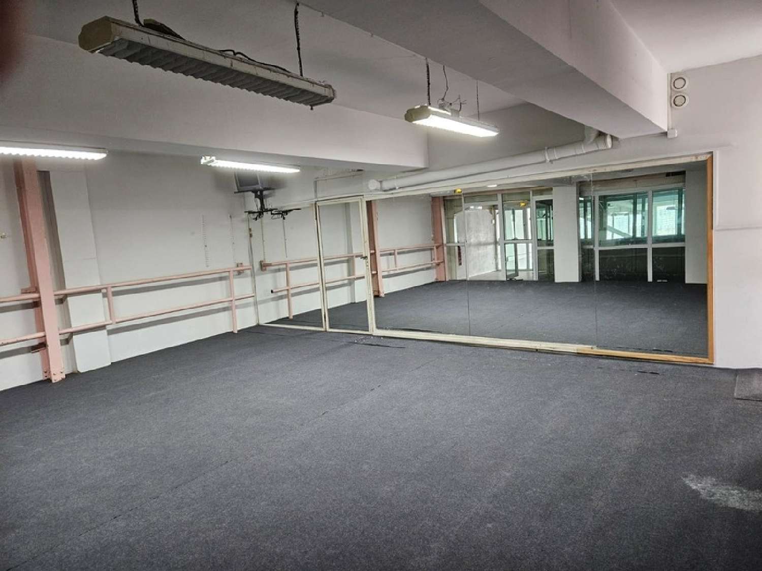 te koop bedrijfsruimte/ kantoor Les Abymes Guadeloupe 5