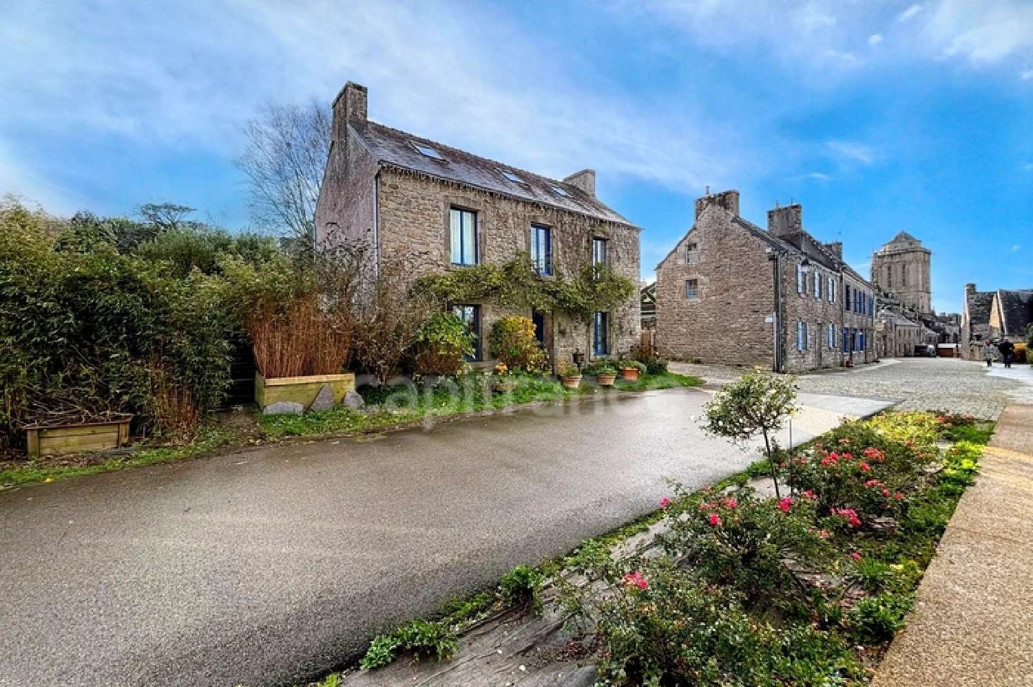 te koop bedrijfsruimte/ kantoor Locronan Finistère 2
