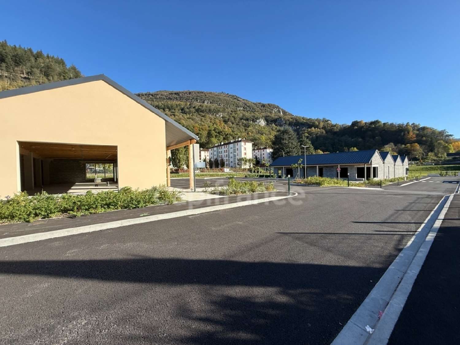  te koop bedrijfsruimte/ kantoor Lourdes Hautes-Pyrénées 4