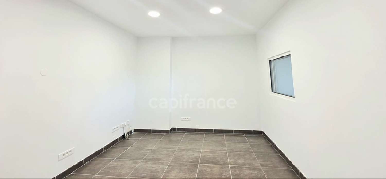  te koop bedrijfsruimte/ kantoor San-Martino-di-Lota Haute-Corse 3