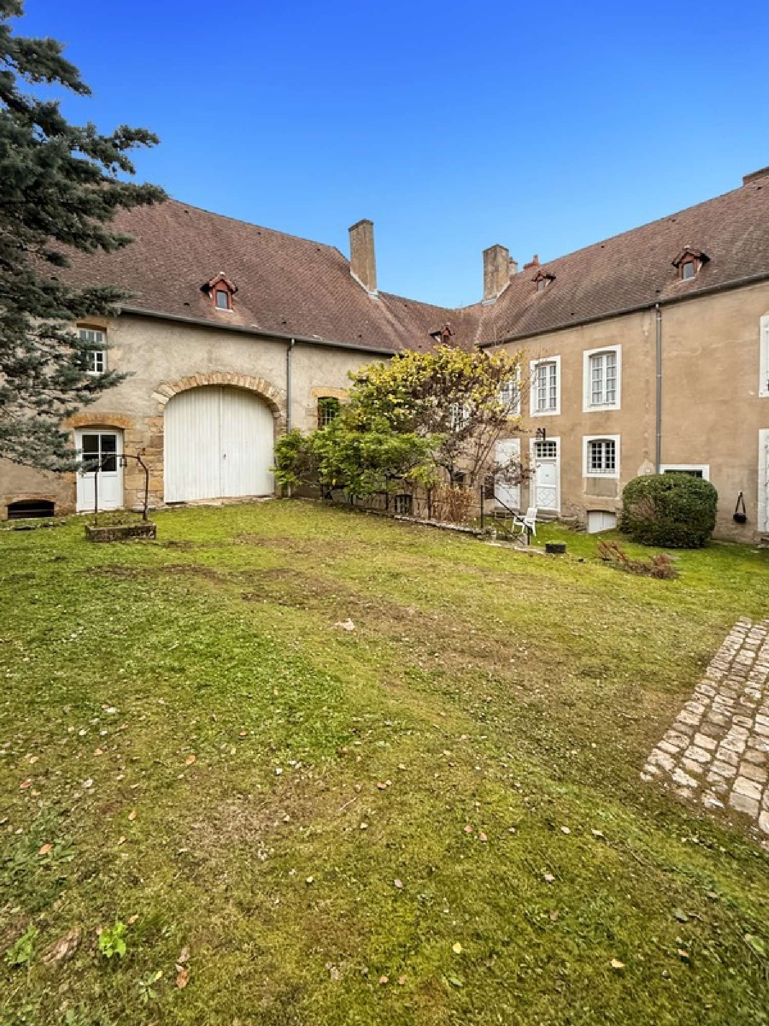à vendre propriété Saint-Émiland Saône-et-Loire 3