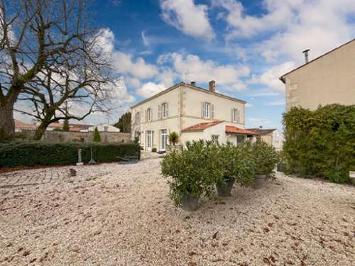 Saint-Sauveur-d'Aunis Charente-Maritime landgoed foto 7231774