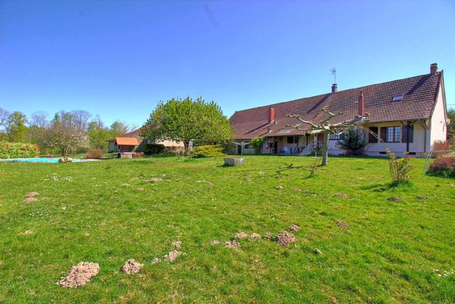  en venta casa rústica La Chapelle-Saint-Sauveur Saône-et-Loire 4