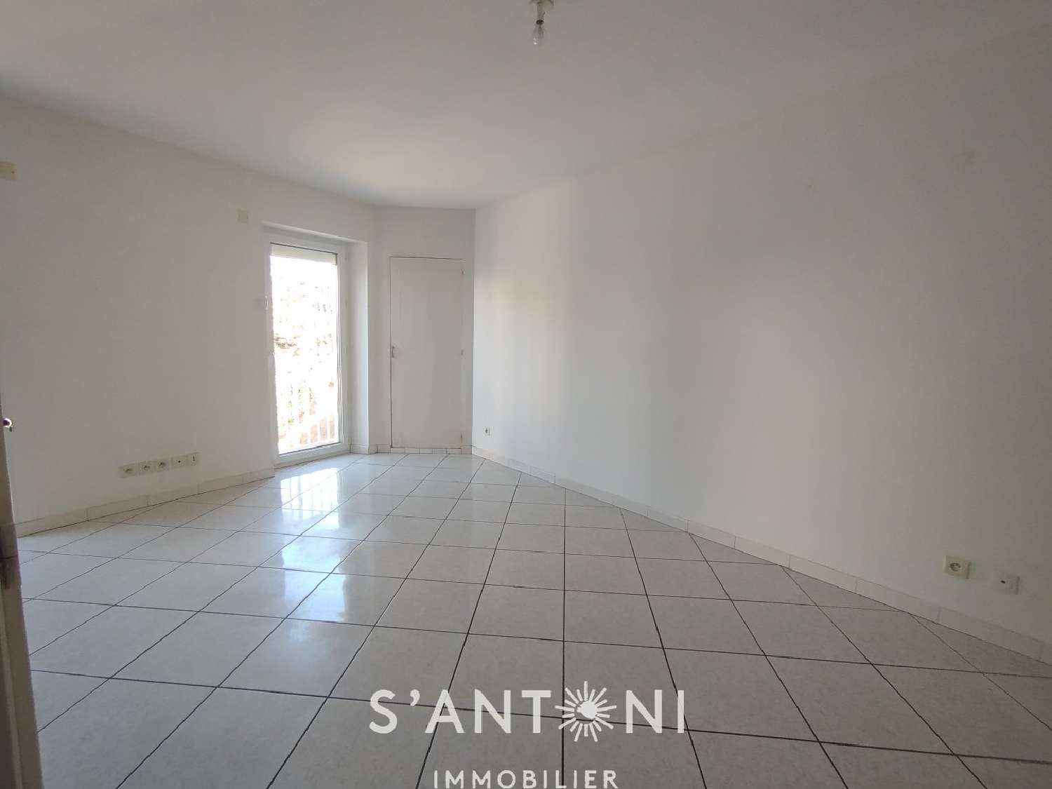 à vendre maison Bassan Hérault 3