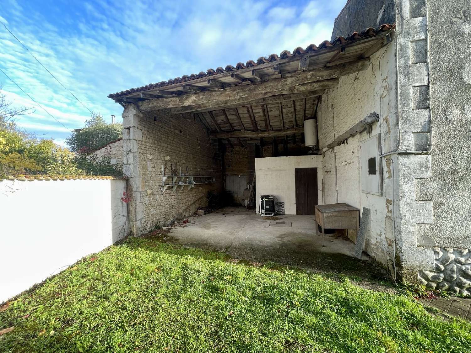  for sale house Doeuil-sur-le-Mignon Charente-Maritime 8