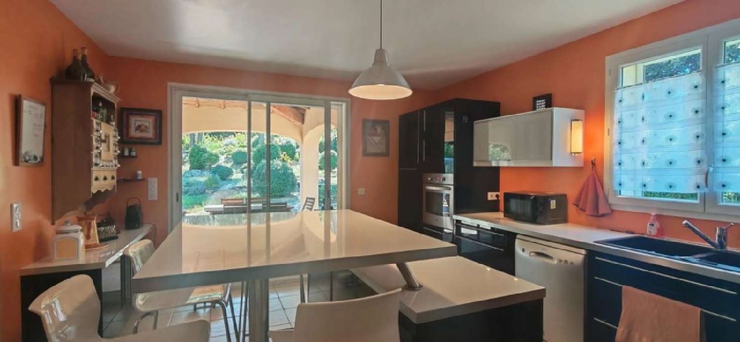  te koop huis Fontvieille Bouches-du-Rhône 3