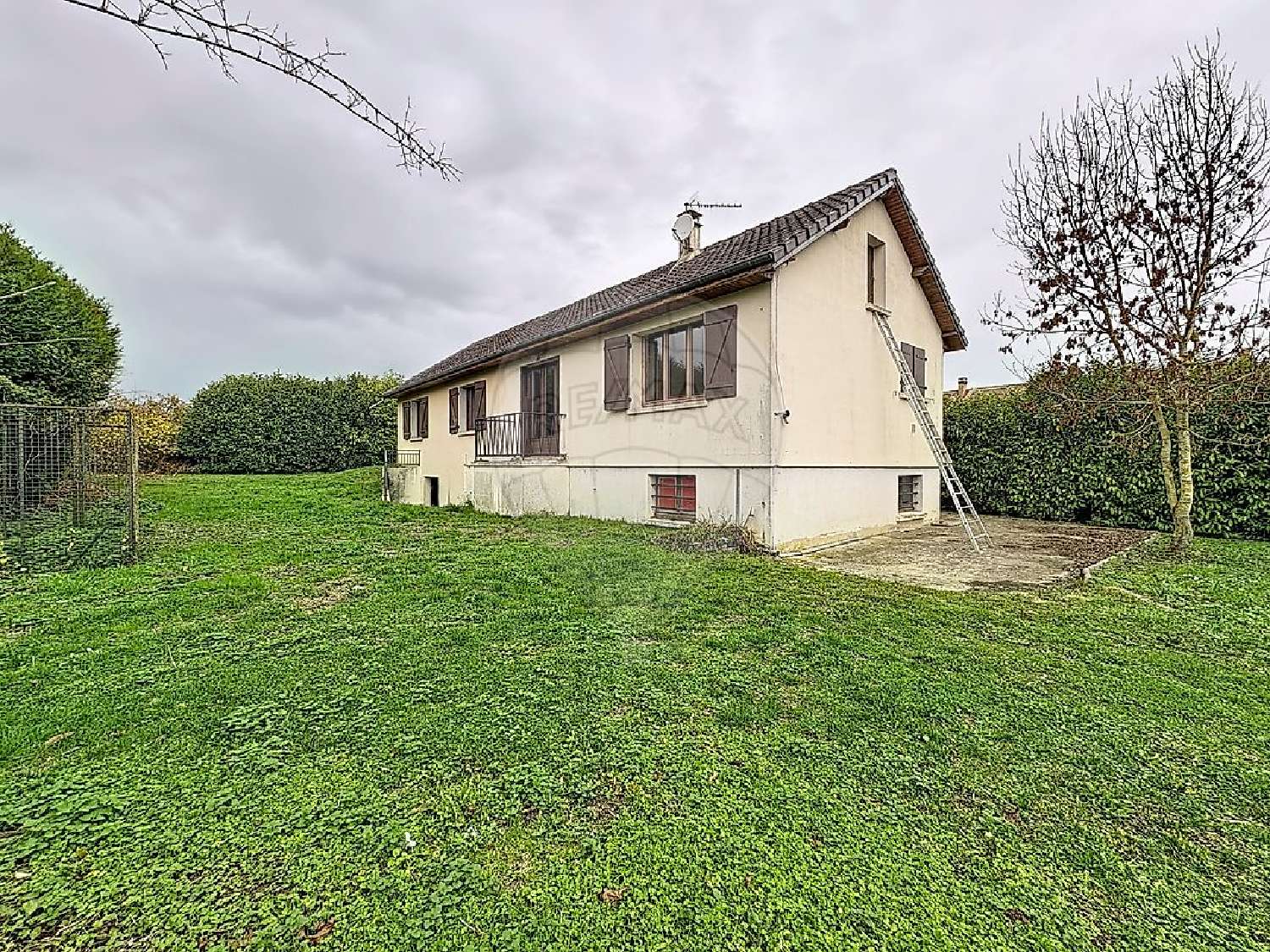 for sale house Fouchères Yonne 1