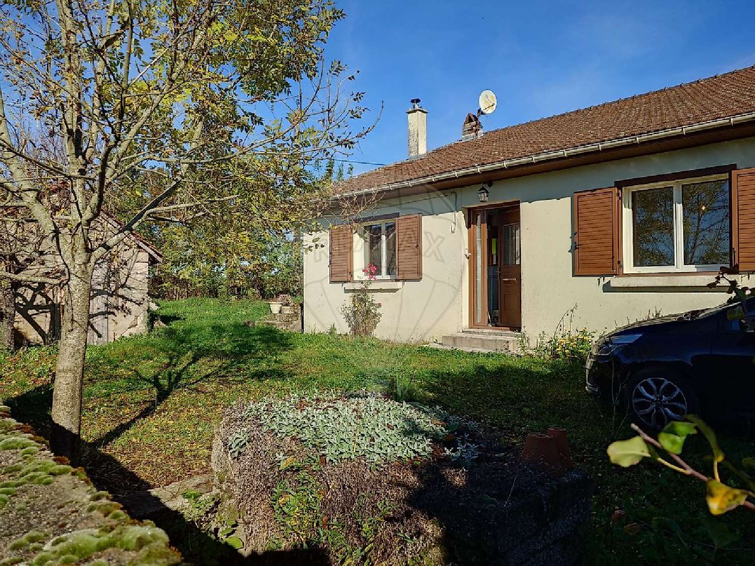 for sale house Issy-l'Évêque Saône-et-Loire 1