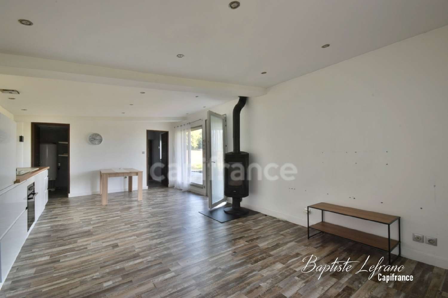 for sale house La Chapelle-Saint-Laud Maine-et-Loire 3