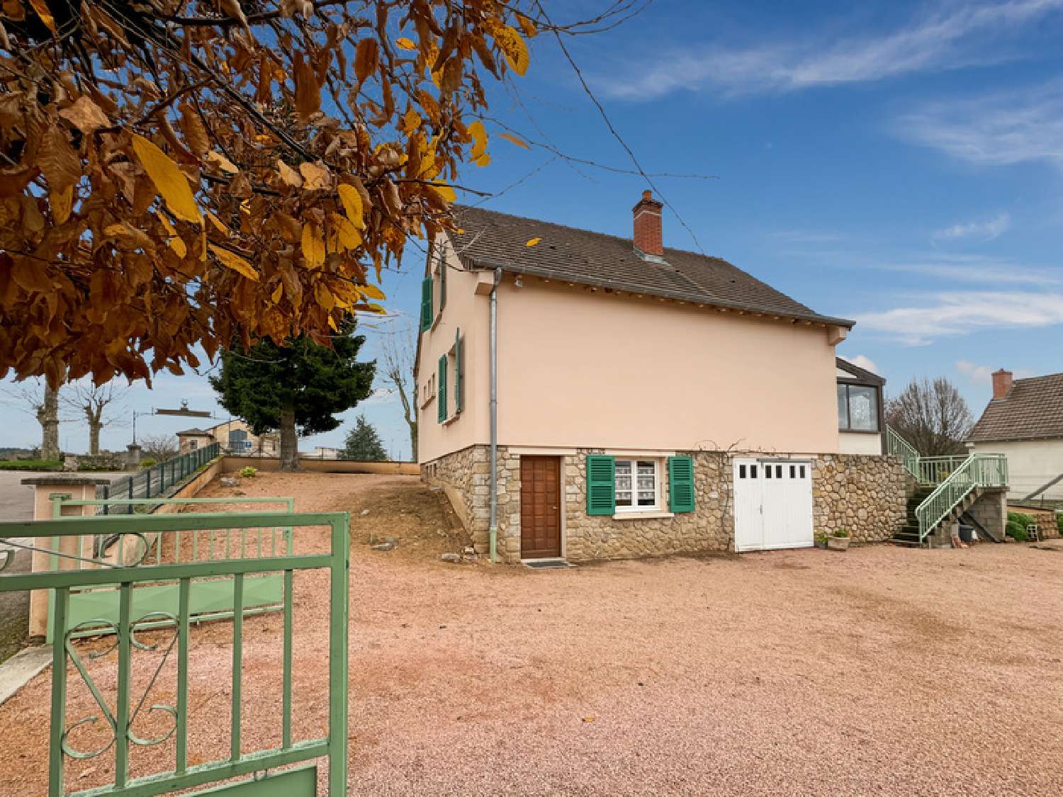  te koop huis La Clayette Saône-et-Loire 2