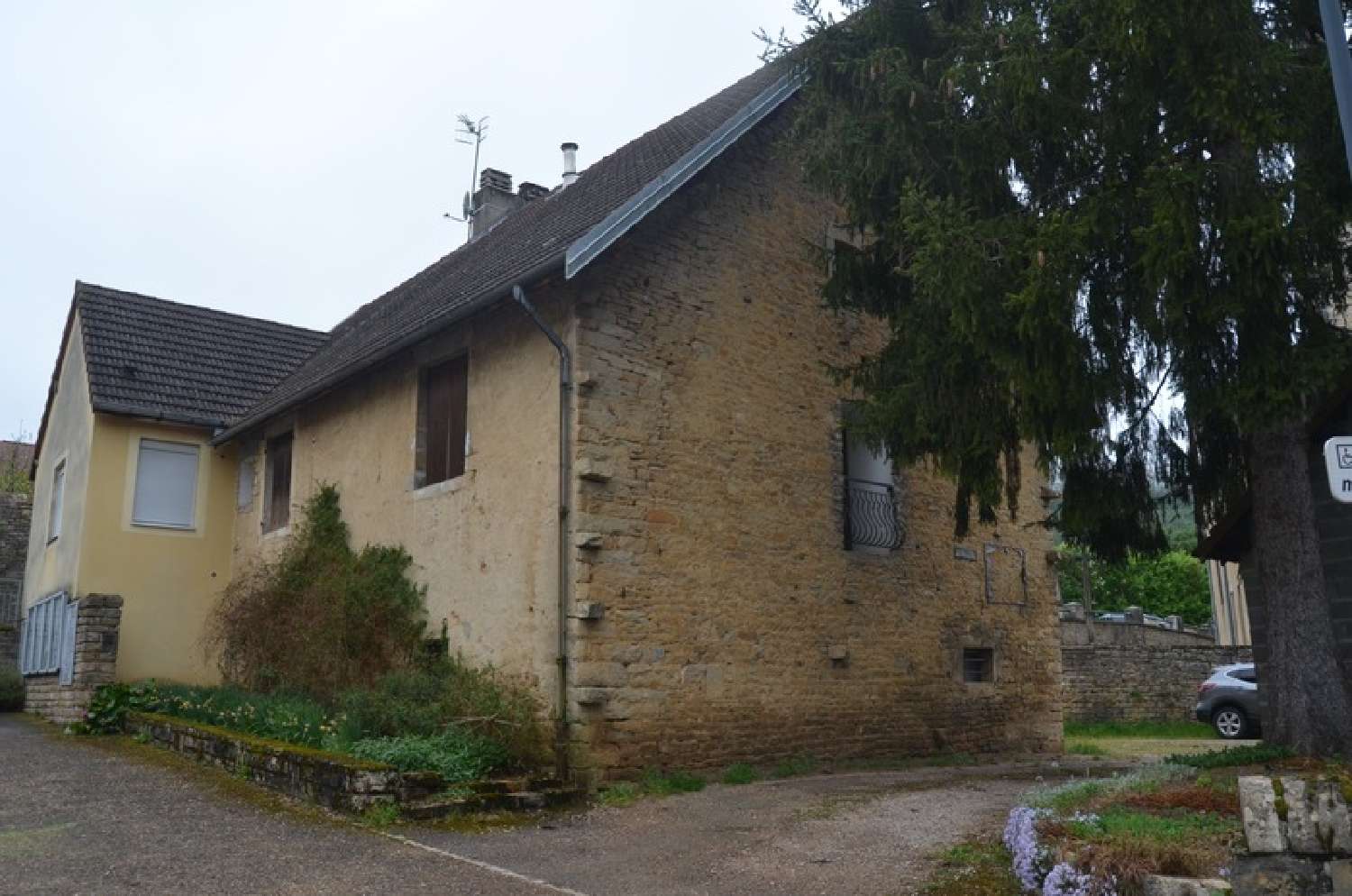  te koop huis Lons-le-Saunier Jura 2