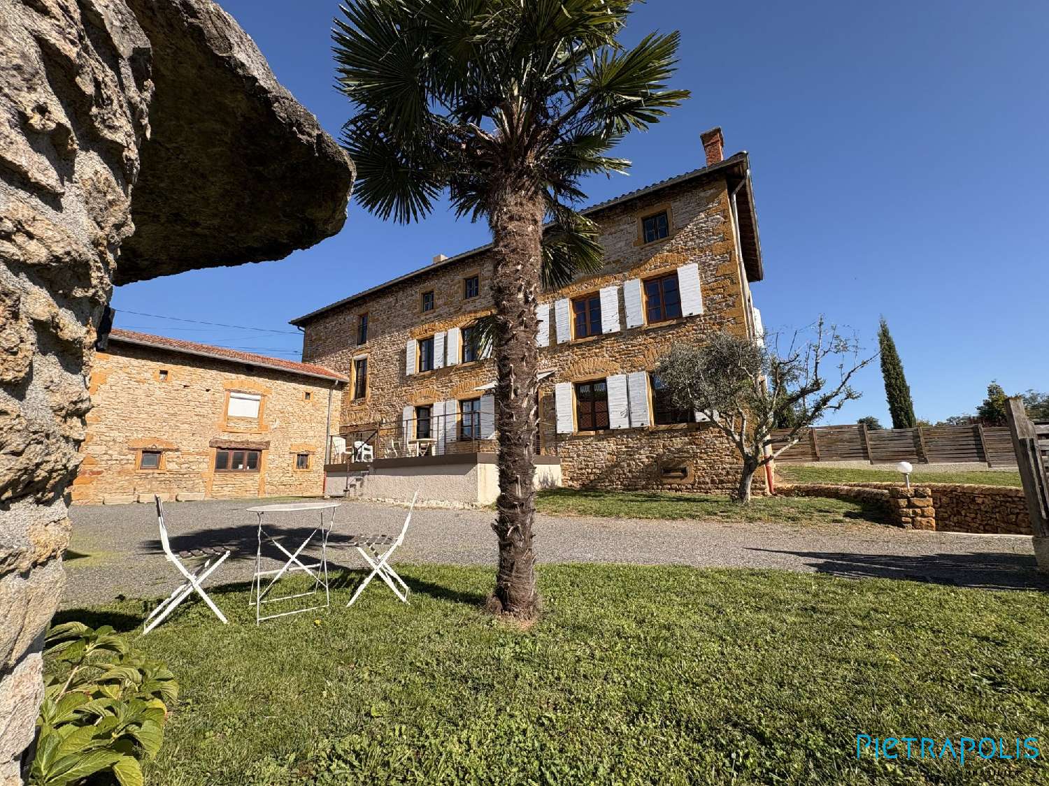 en venta casa Lozanne Rhône 8