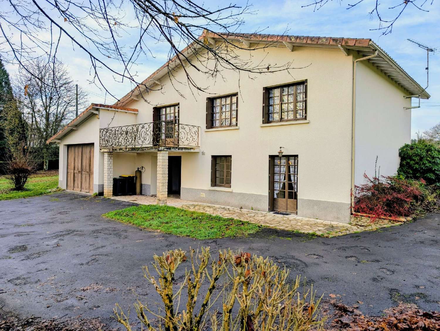  te koop huis Manot Charente 1