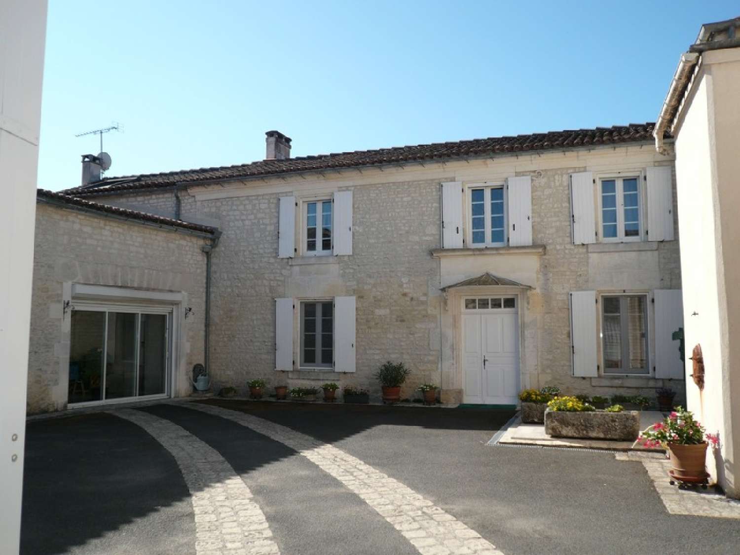 te koop huis Mérignac Charente 1
