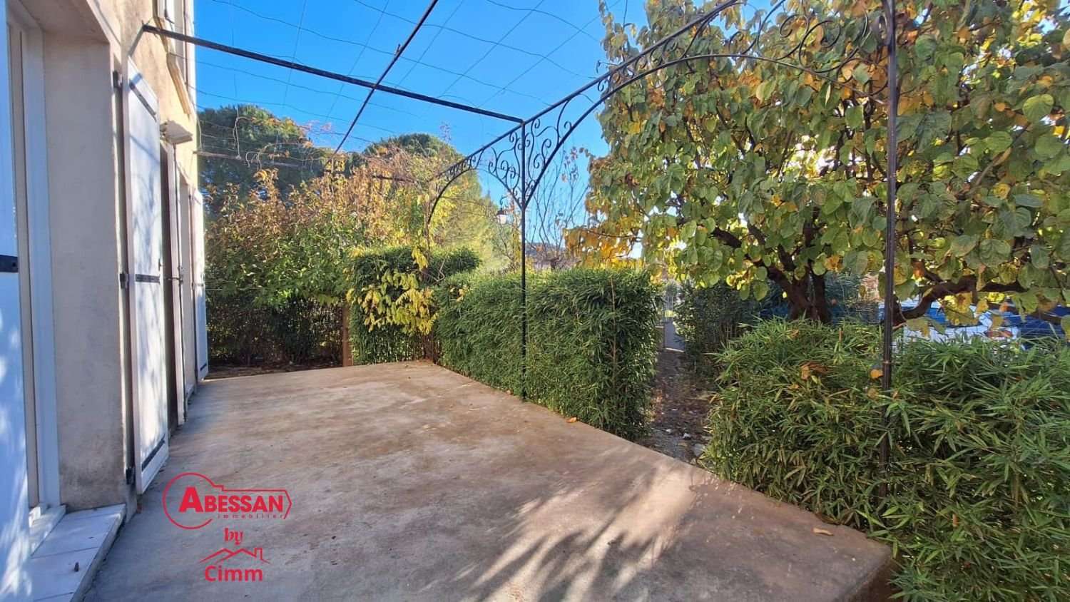 te koop huis Montmirat Gard 4