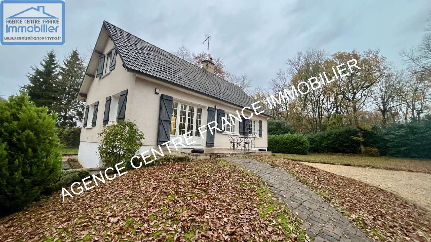 à vendre maison Plaimpied-Givaudins Cher 2