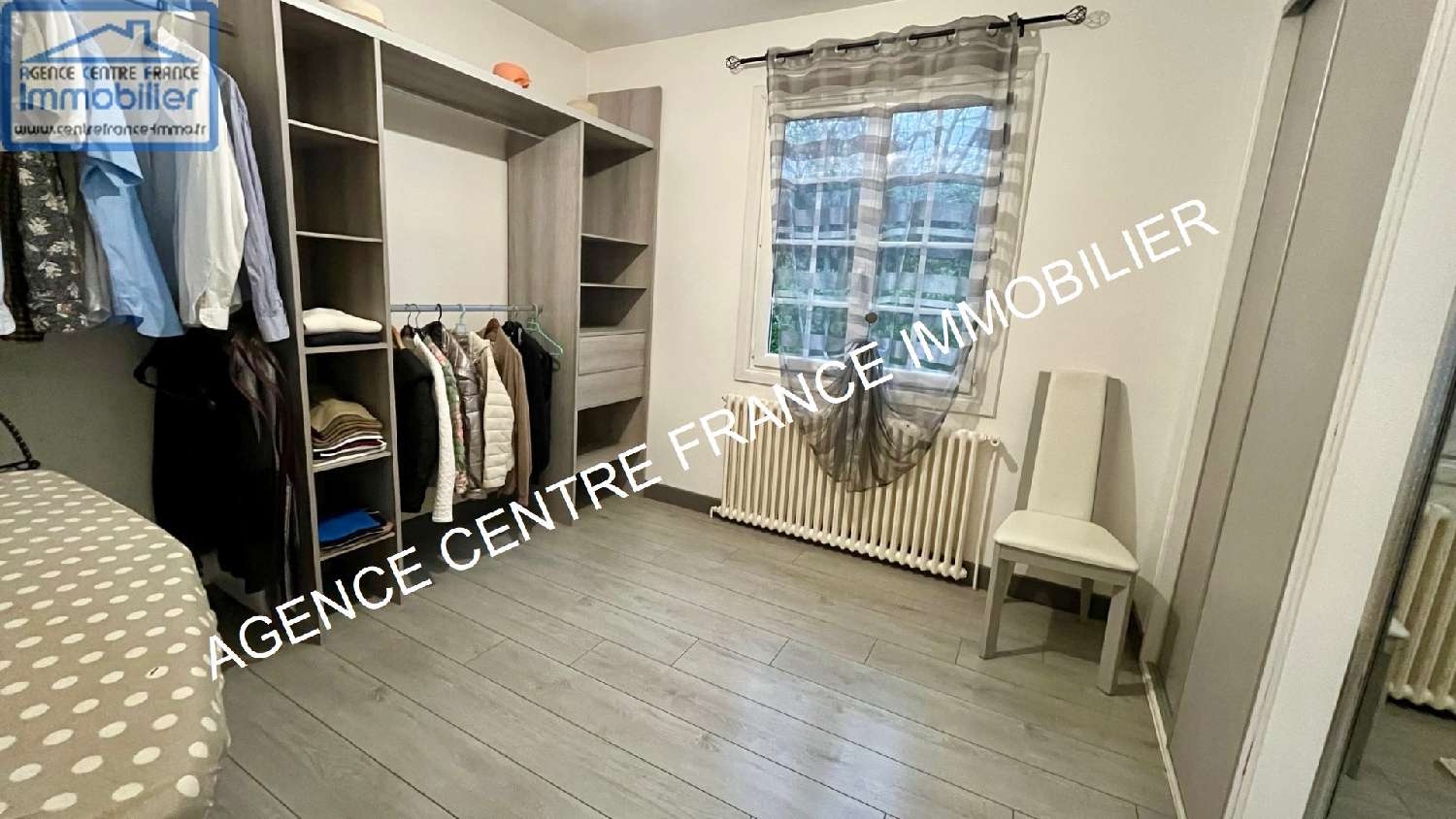 à vendre maison Plaimpied-Givaudins Cher 8