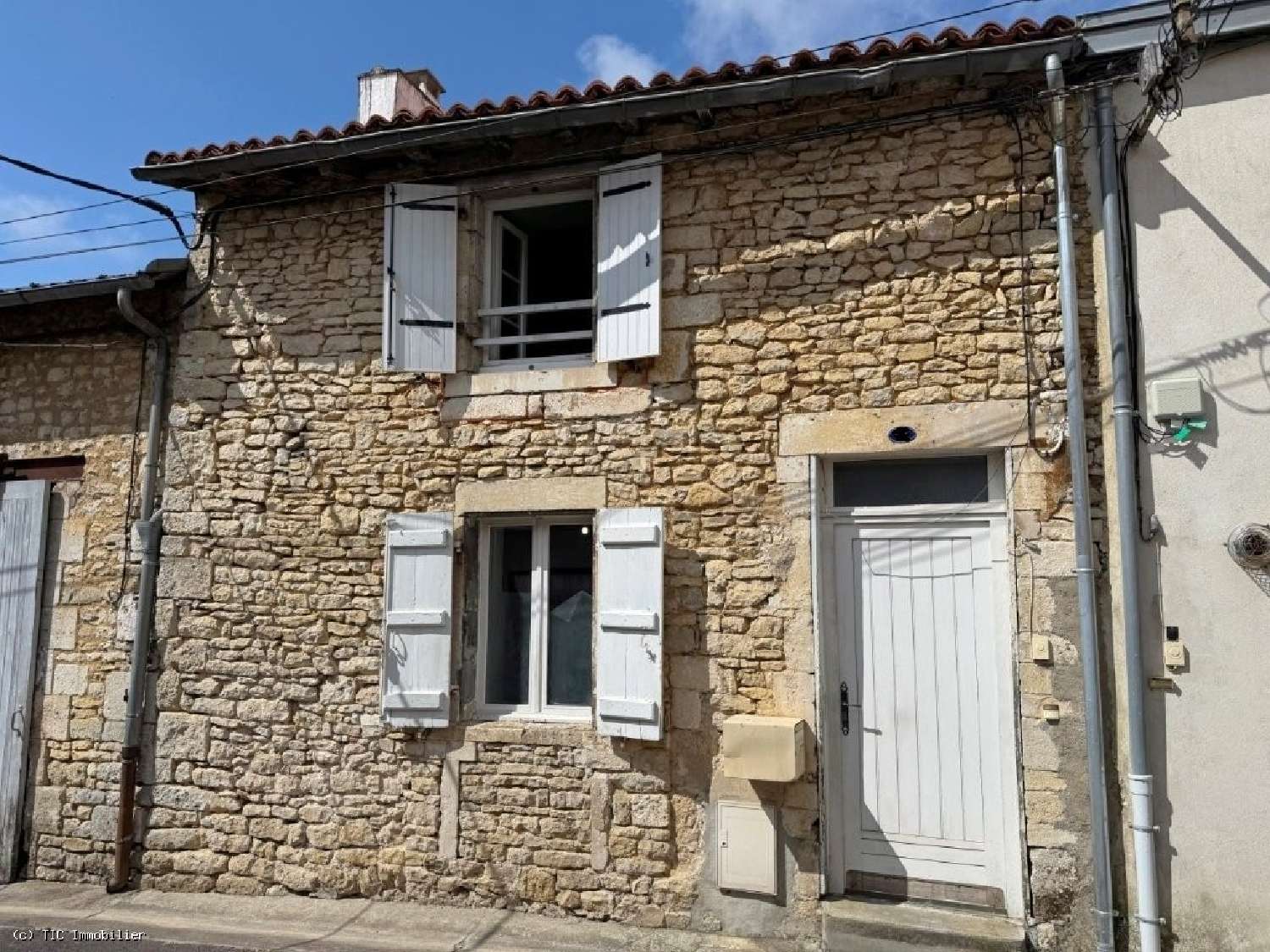 for sale house Ruffec Charente 3