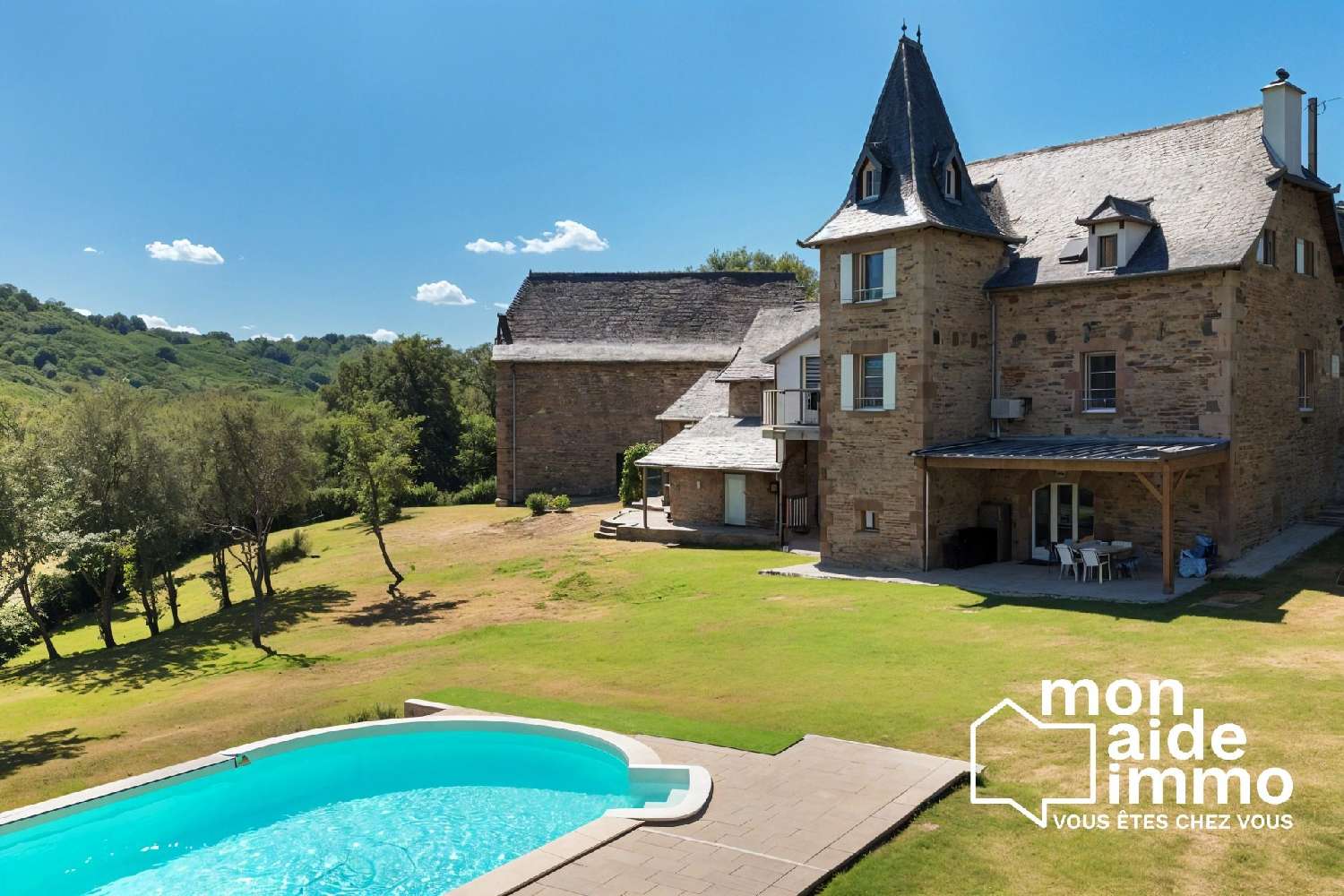  te koop huis Saint-Christophe-Vallon Aveyron 1