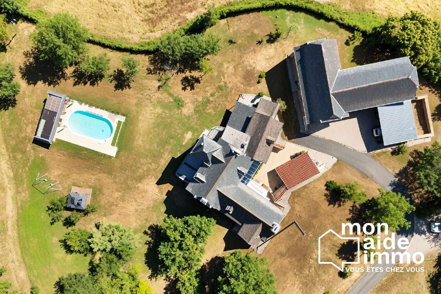  te koop huis Saint-Christophe-Vallon Aveyron 2