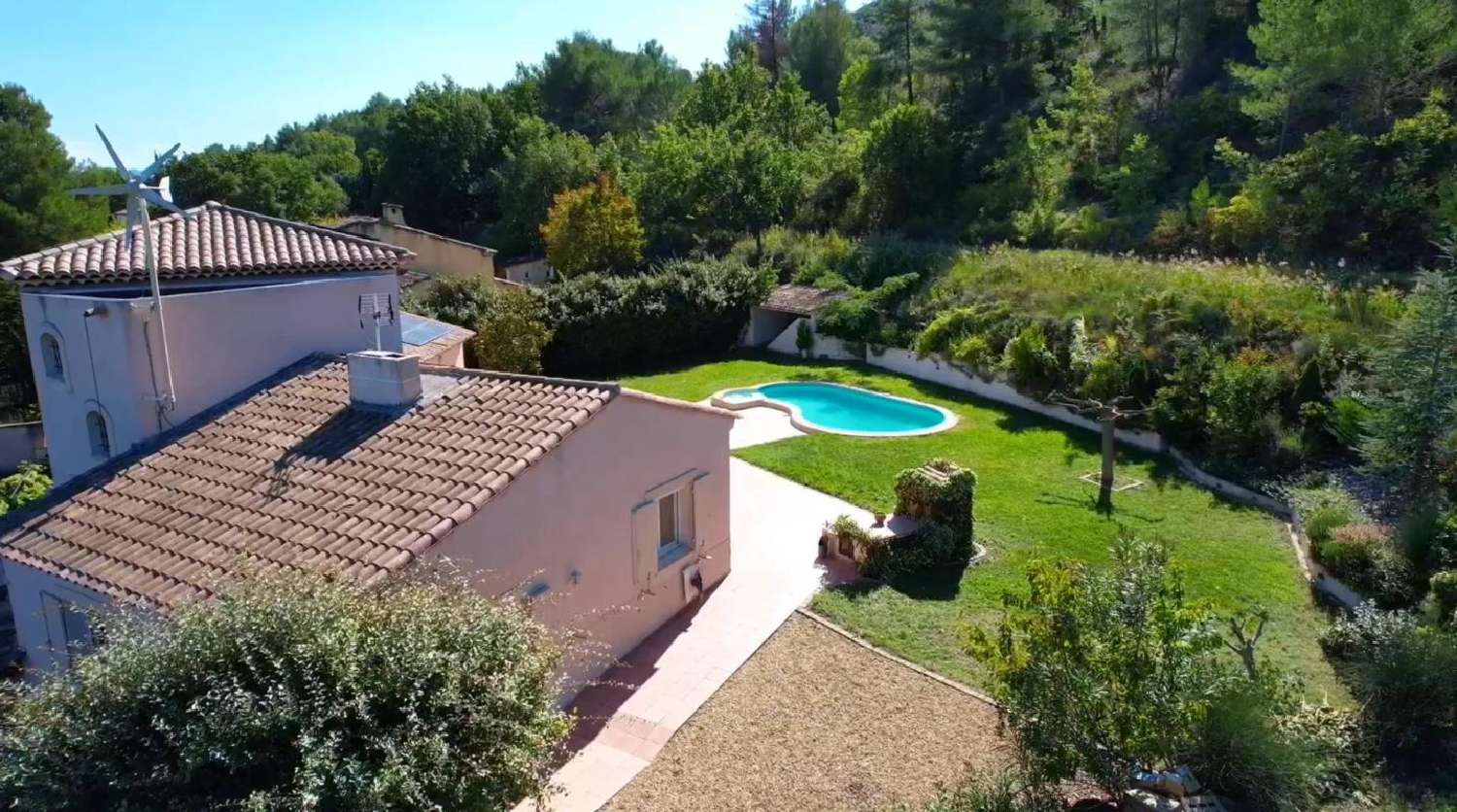  te koop huis Saint-Estève-Janson Bouches-du-Rhône 1