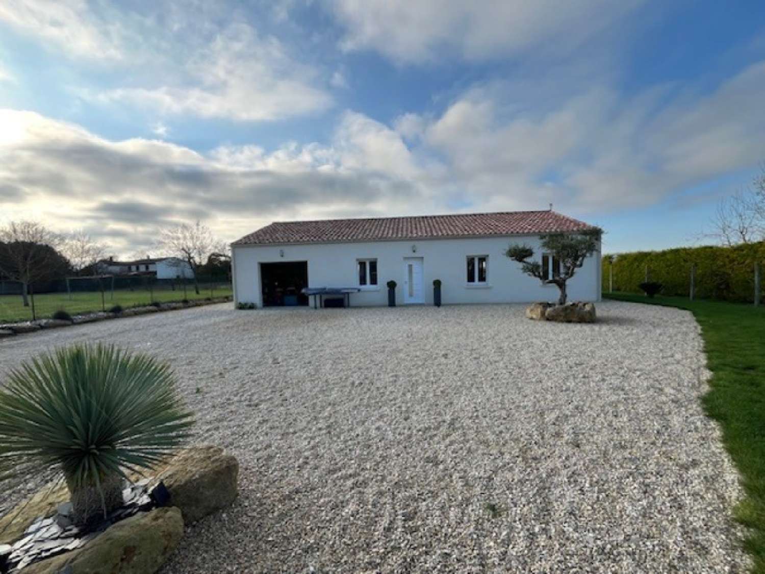  à vendre maison Saint-Jean-d'Angély Charente-Maritime 2