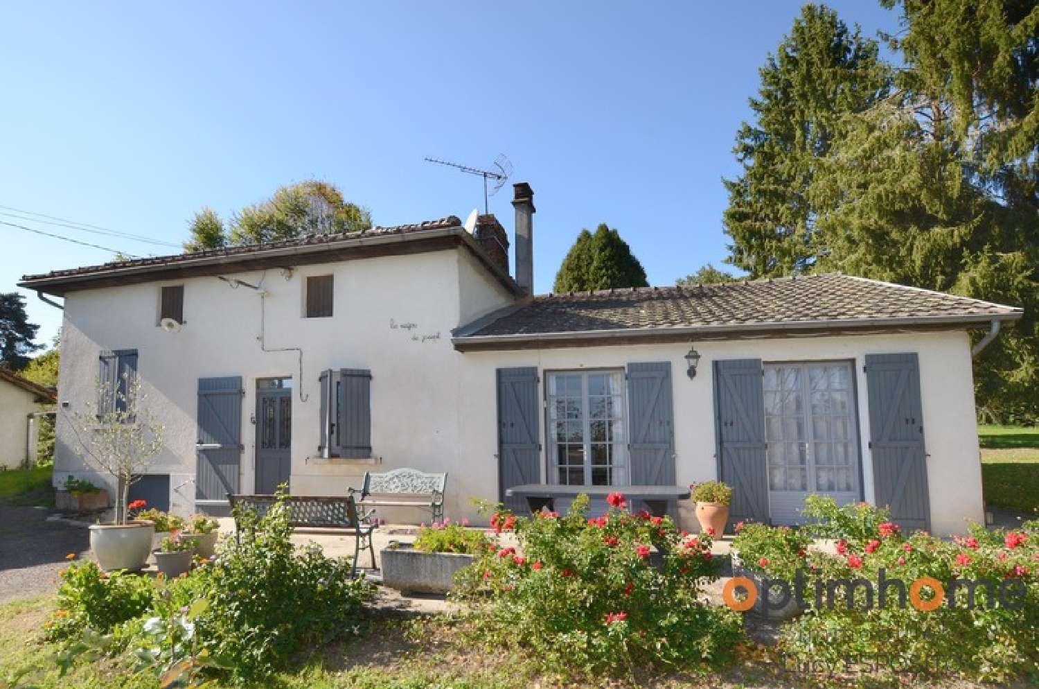  te koop huis Saulgond Charente 1