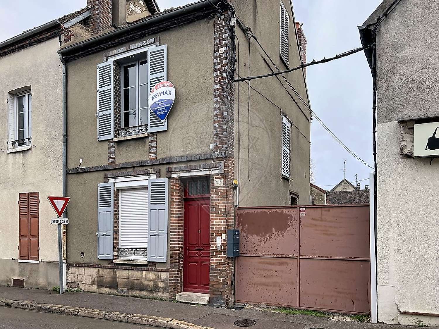 for sale house Sens Yonne 1