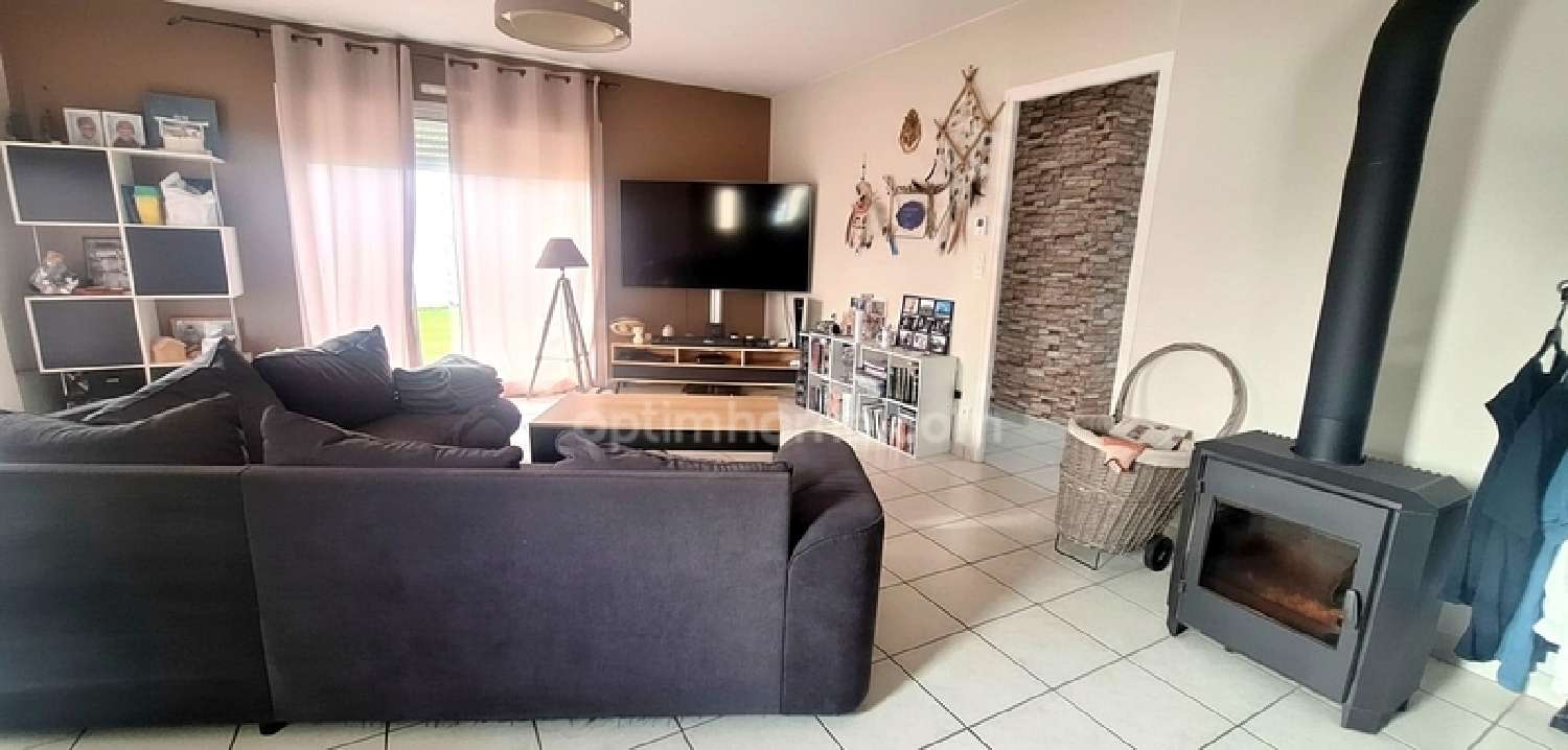 for sale house Vouillé-les-Marais Vendée 2