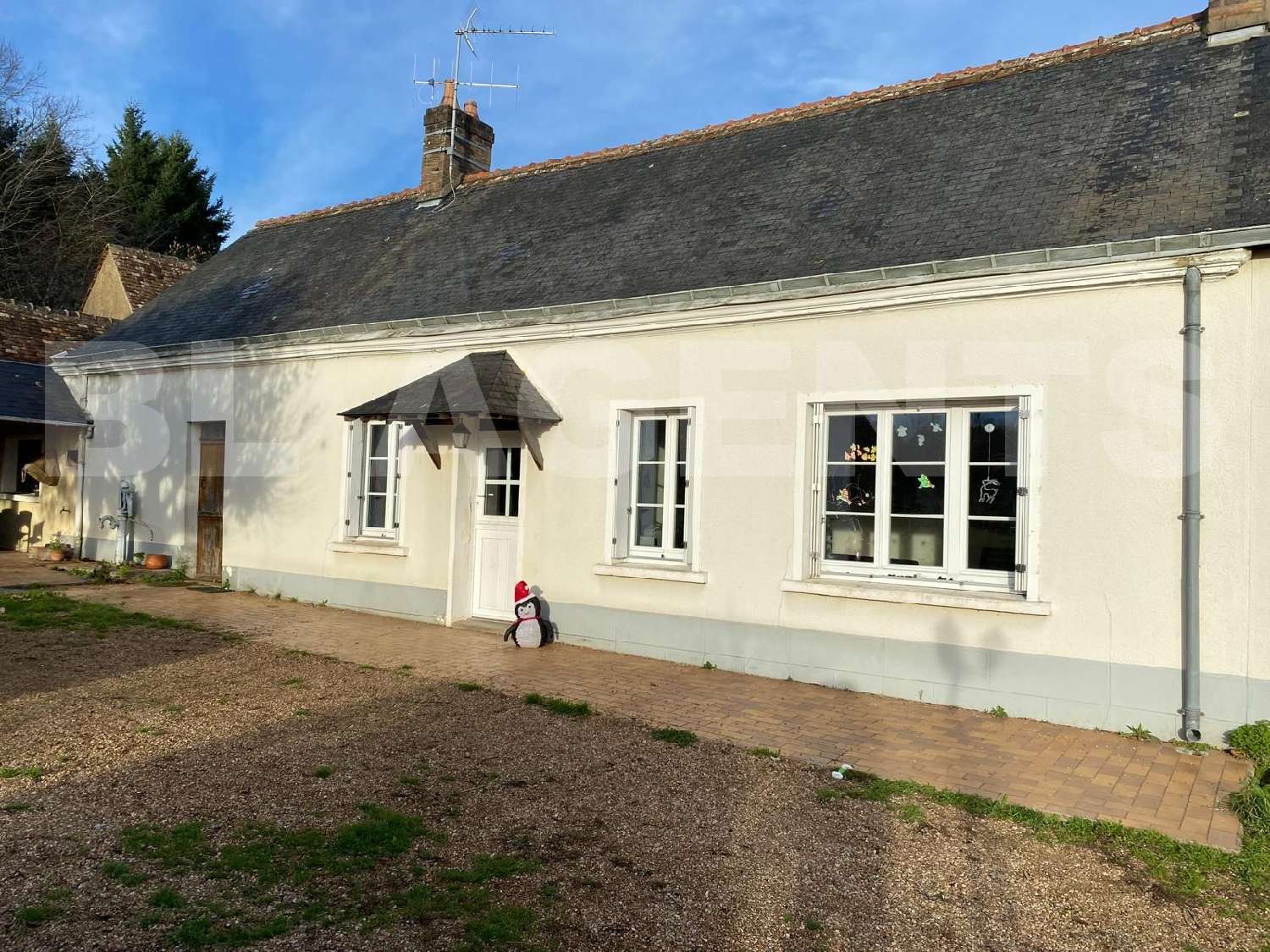  for sale house Yvré-le-Pôlin Sarthe 1