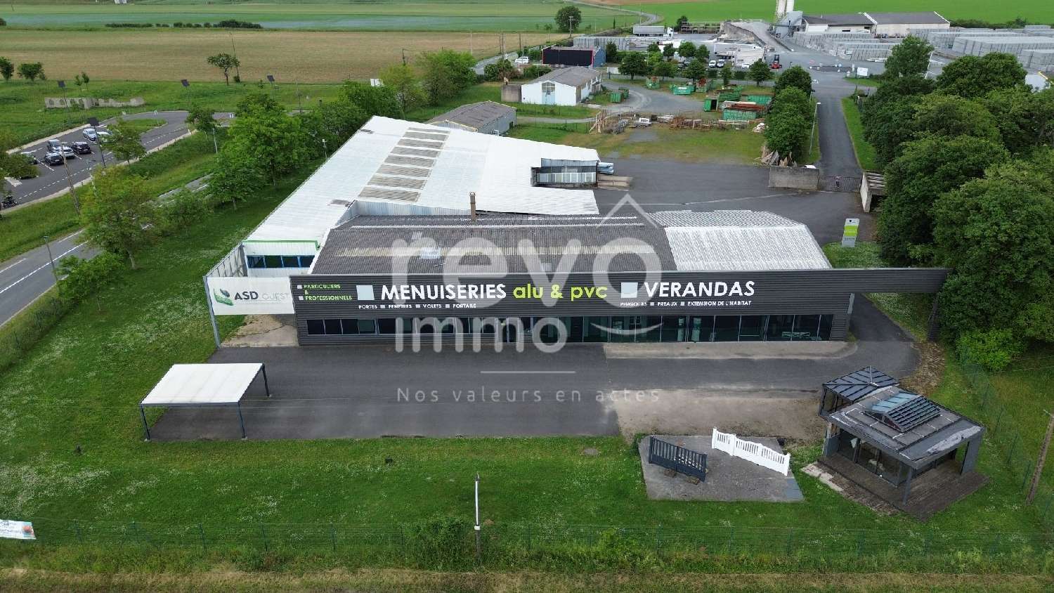 à vendre bureau Fontenay-le-Comte Vendée 2