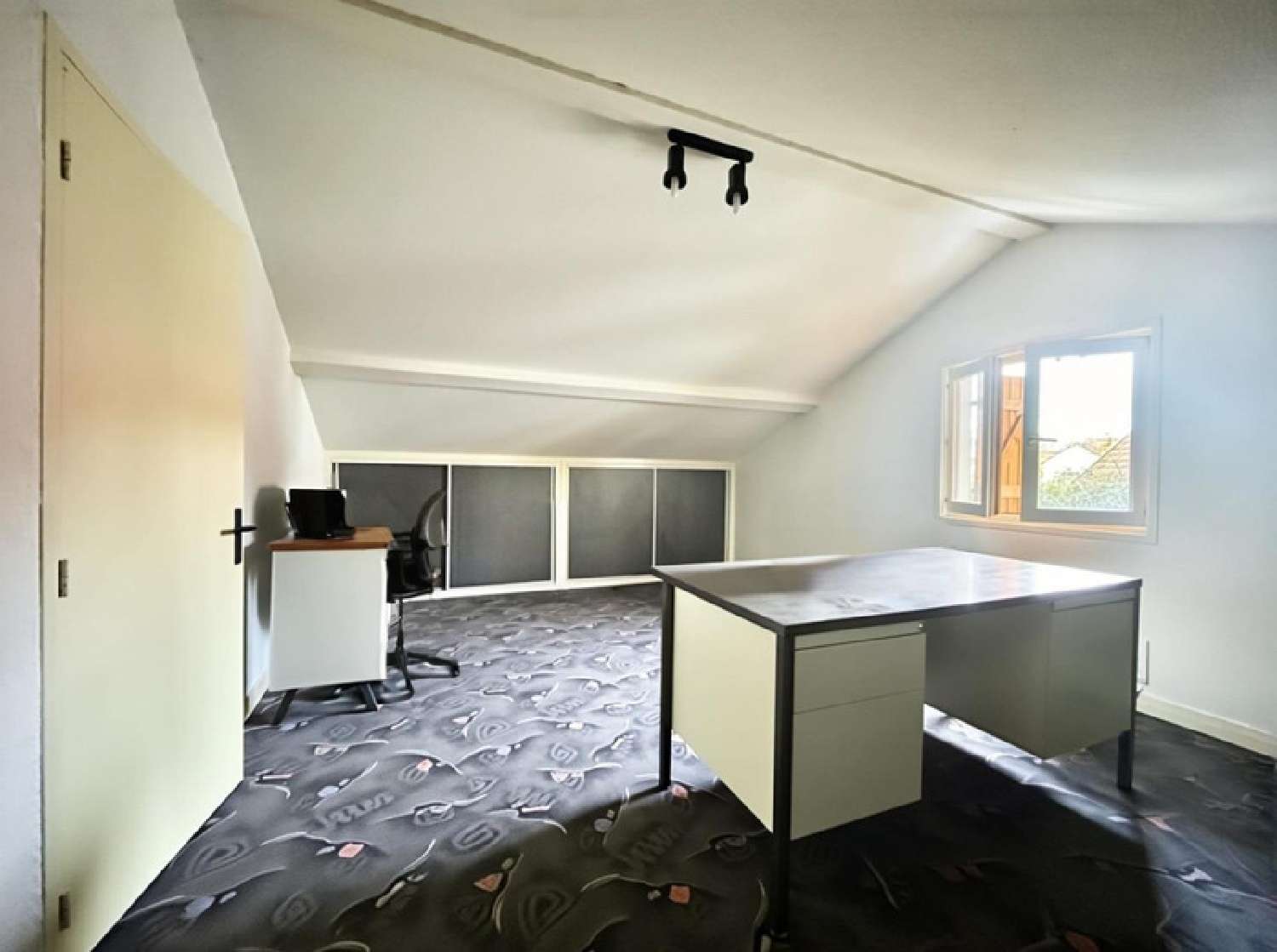 te koop kantoor Roanne Loire 5