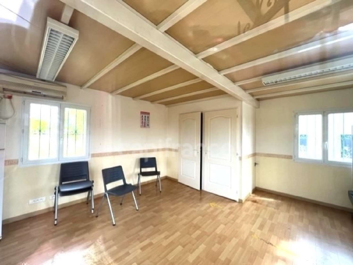  te koop kantoor Saintes Charente-Maritime 3