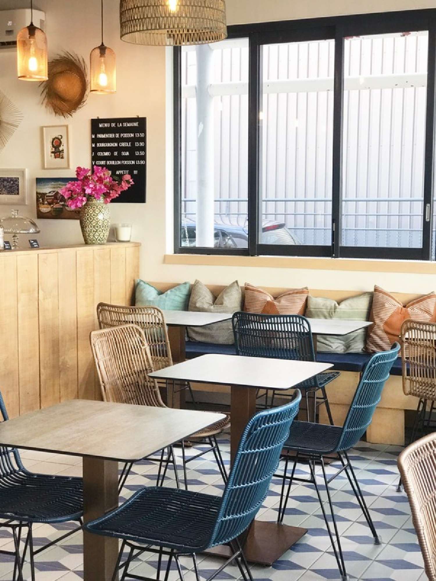  te koop restaurant Baie-Mahault Guadeloupe 1