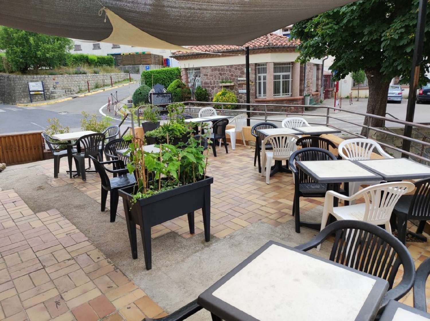 à vendre restaurant Saint-Laurent-de-Cerdans Pyrénées-Orientales 2