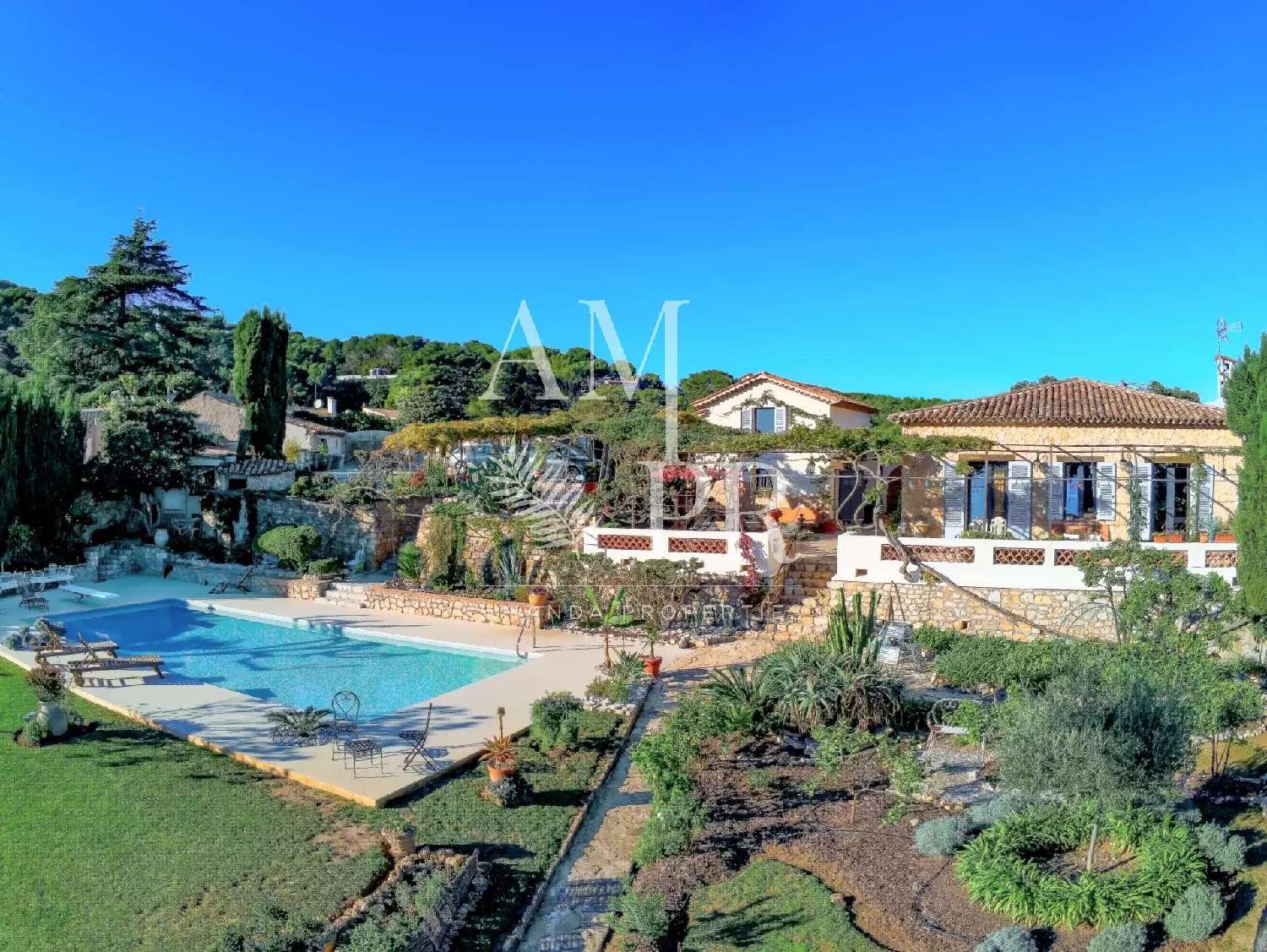 à vendre villa Antibes Alpes-Maritimes 2