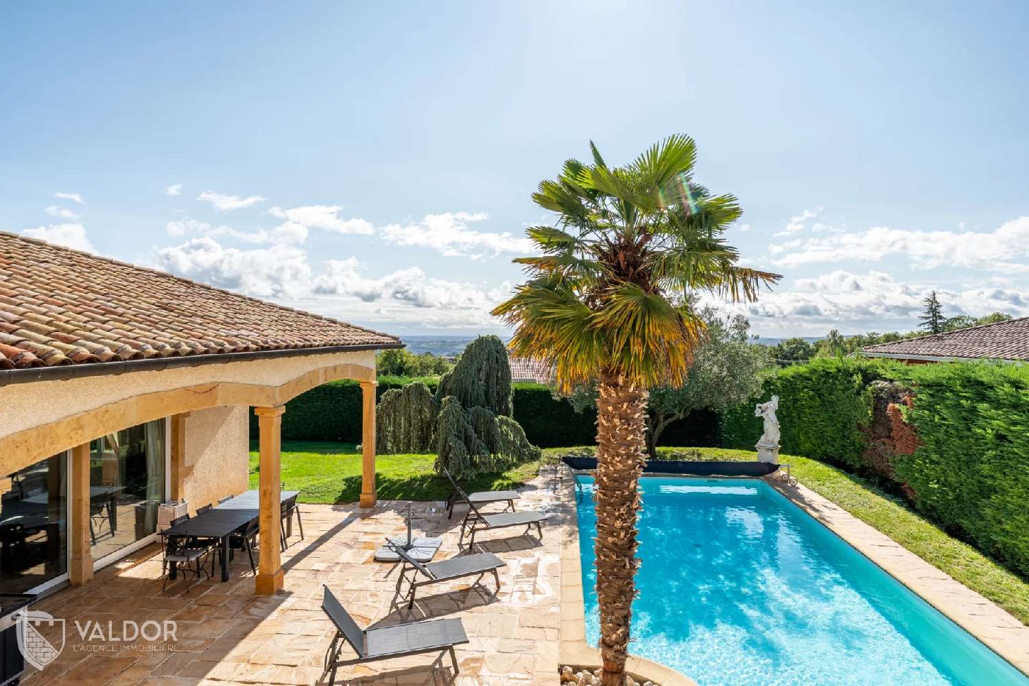 te koop villa Cogny Cher 2