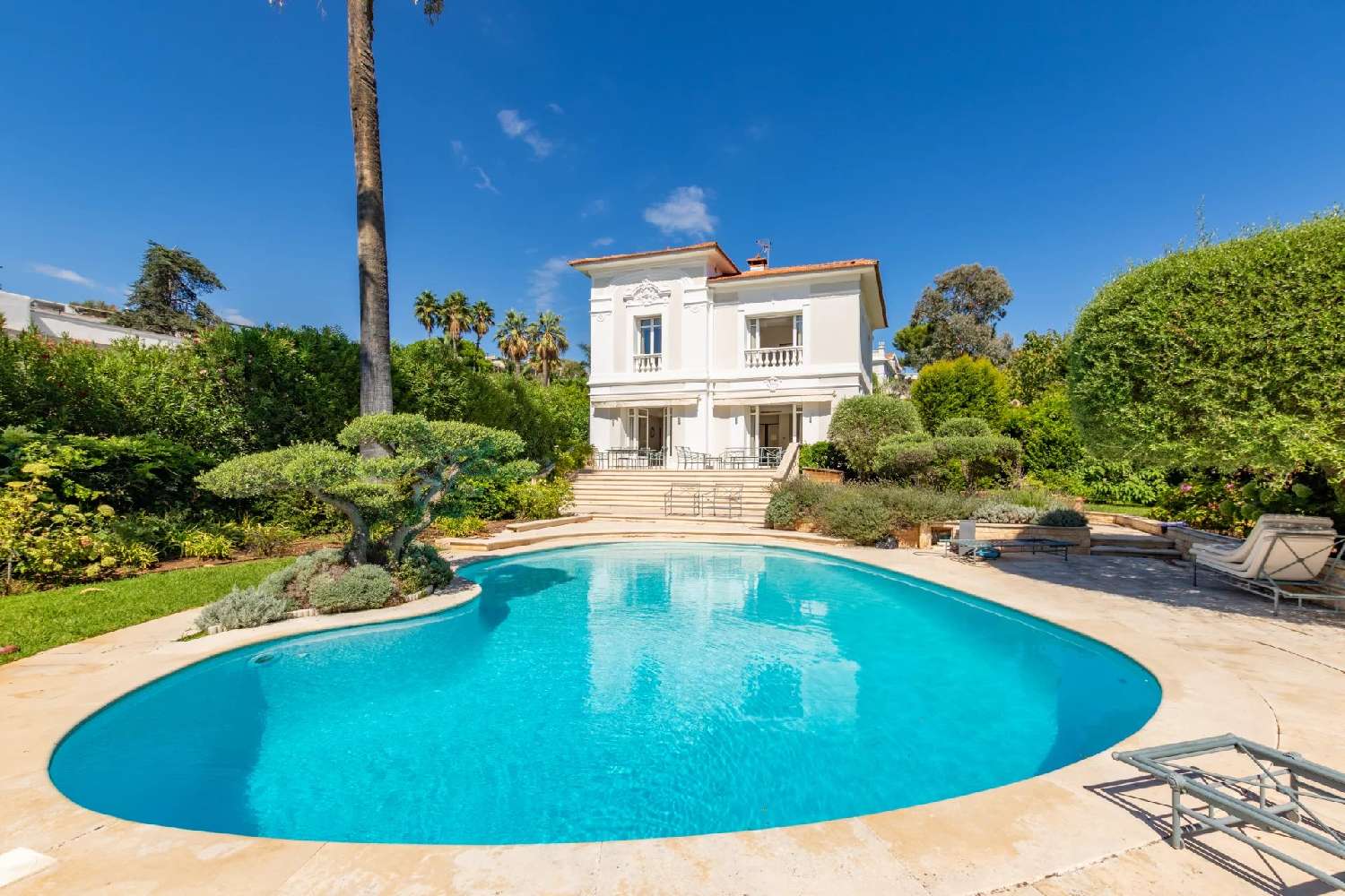 for sale villa Juan-les-Pins Alpes-Maritimes 1