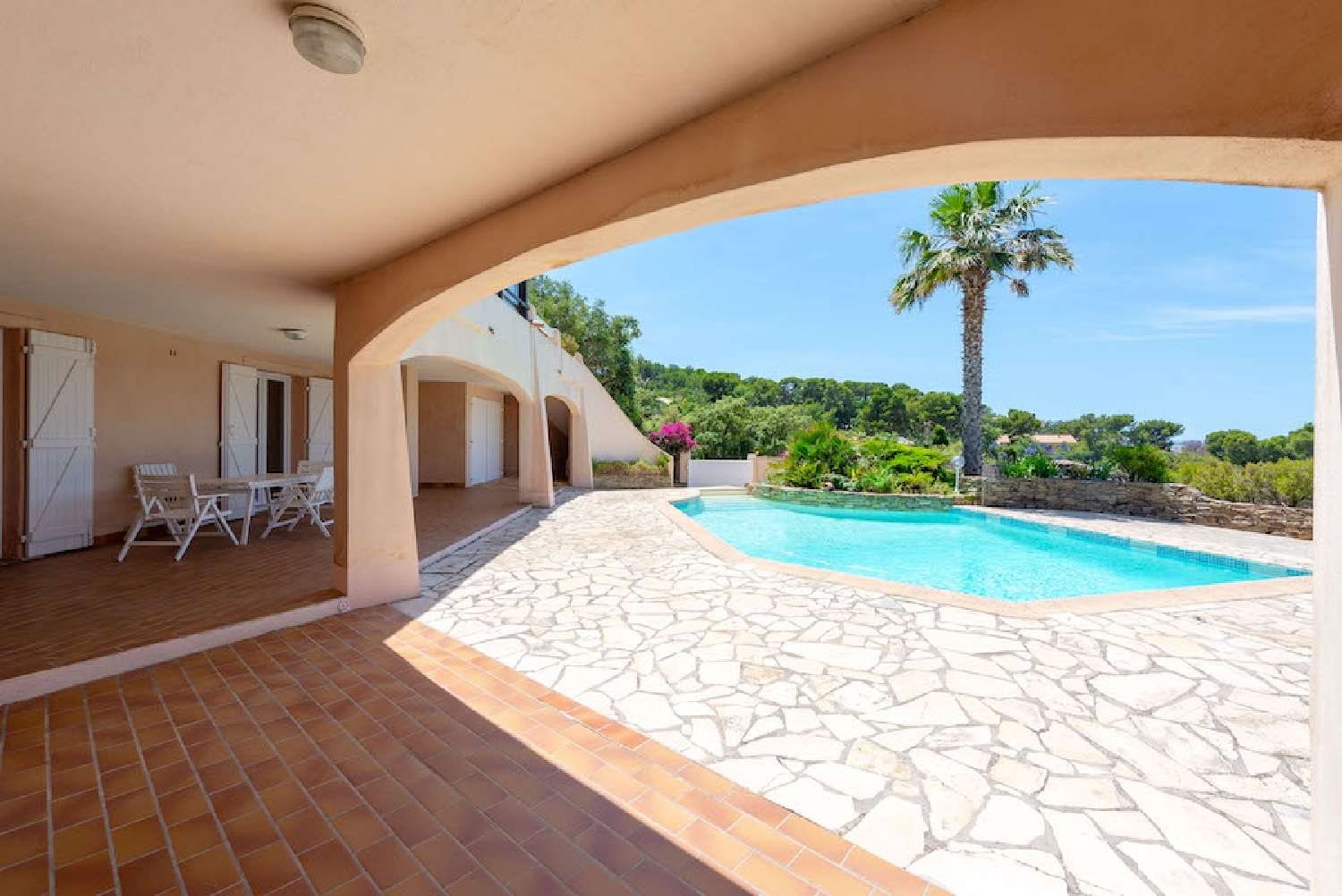for sale villa Le Brusc Var 3