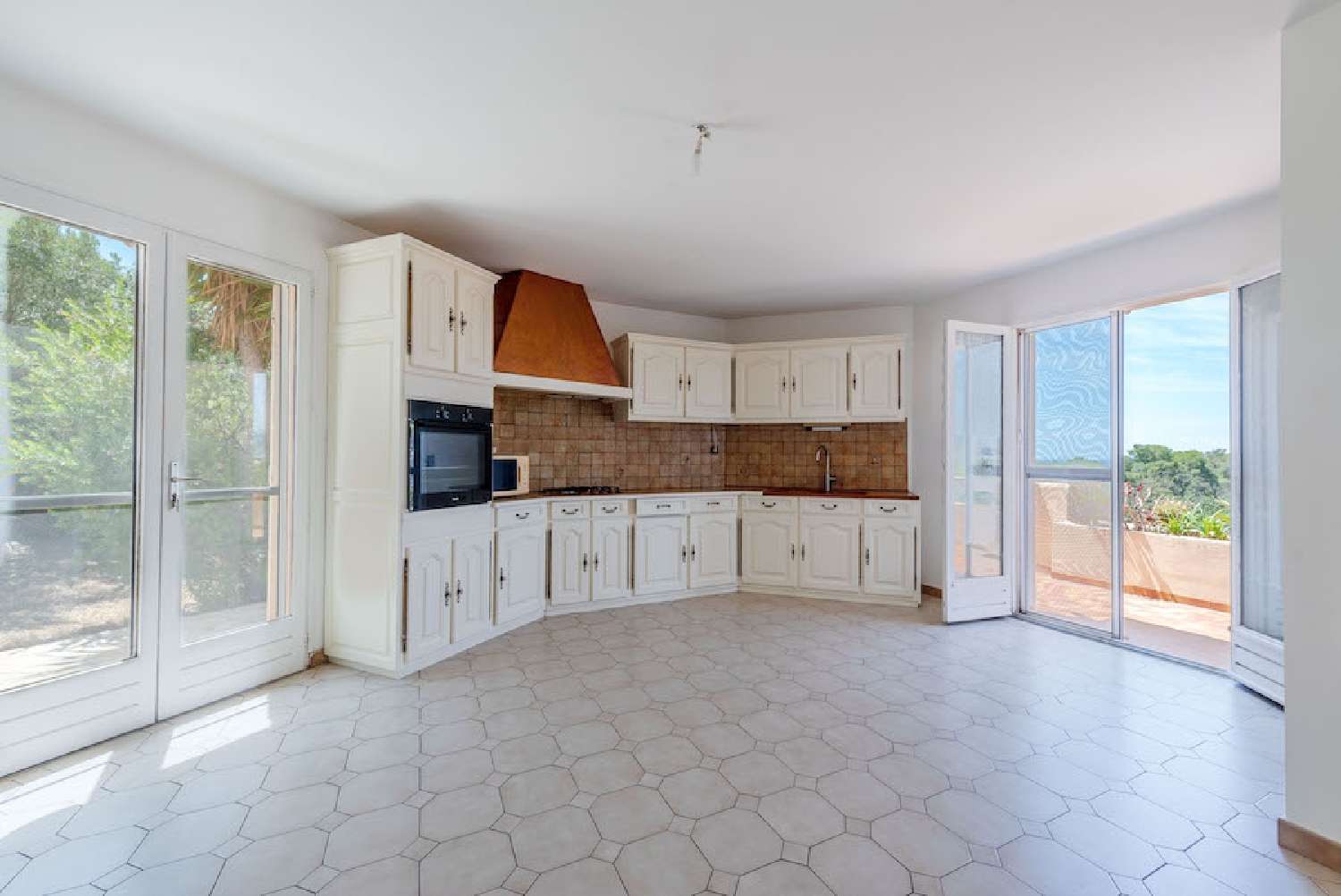 for sale villa Le Brusc Var 8