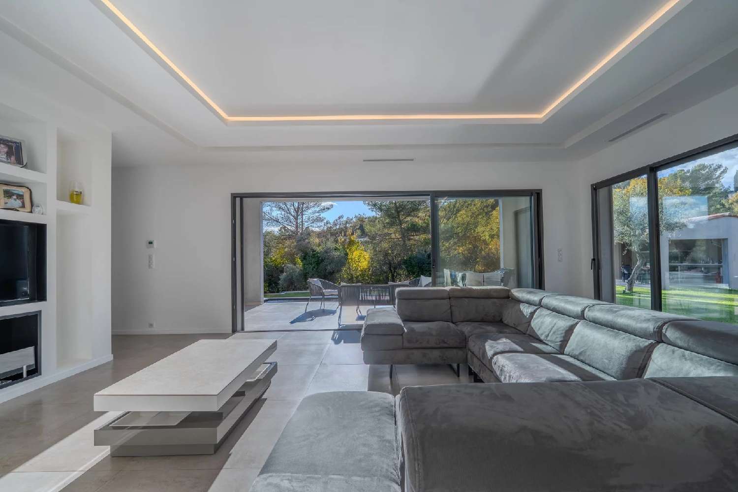  te koop villa Le Rouret Alpes-Maritimes 6