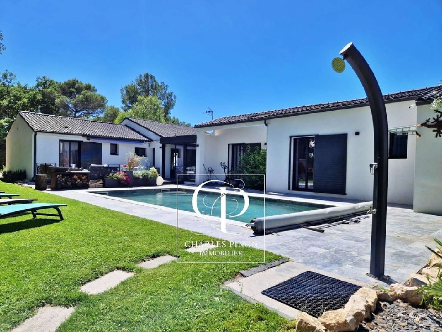  te koop villa Saint-Cannat Bouches-du-Rhône 4