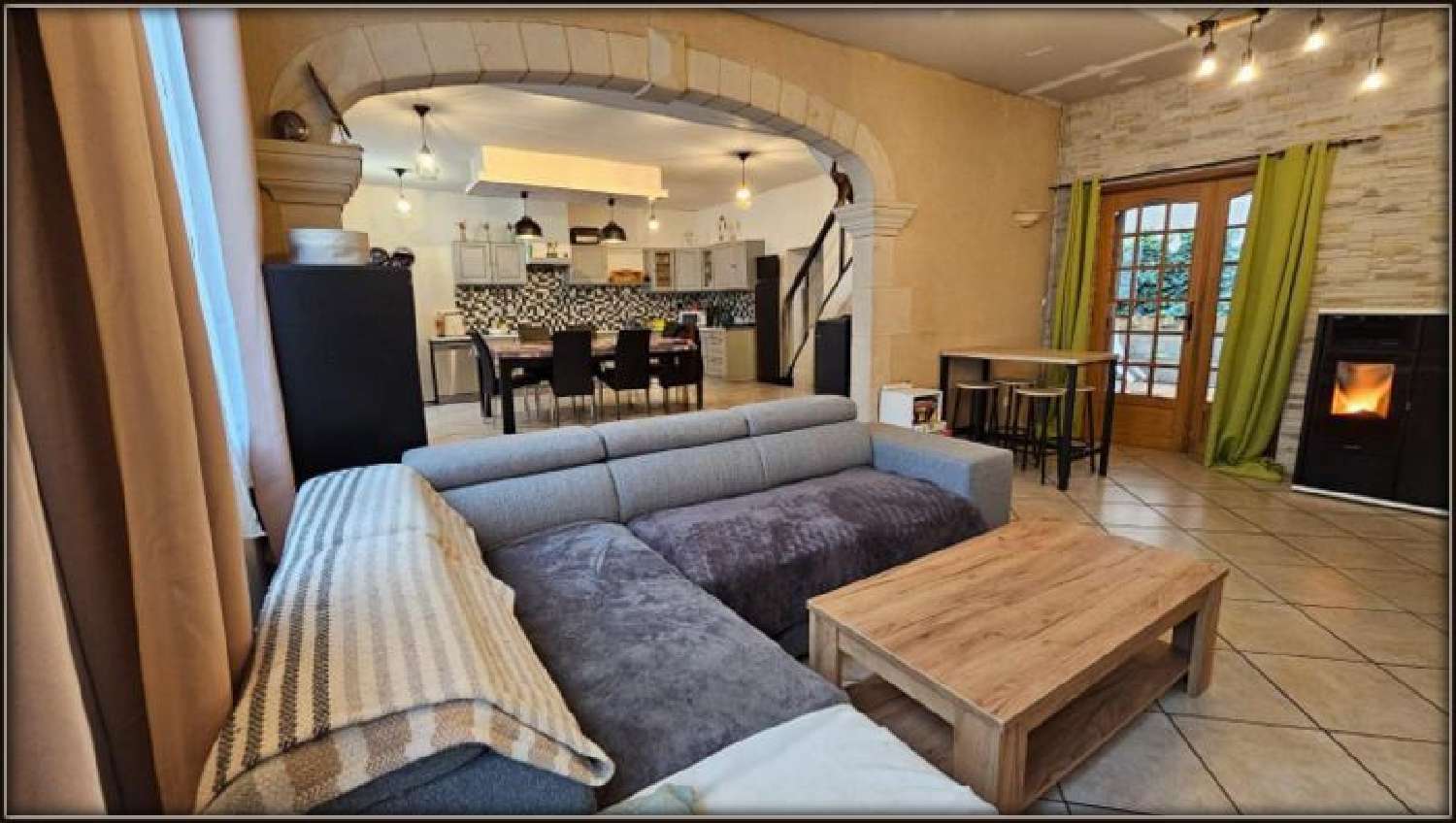 te koop dorpshuis Luché-Pringé Sarthe 1