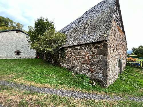  à vendre grange Vic-sur-Cère Cantal 2