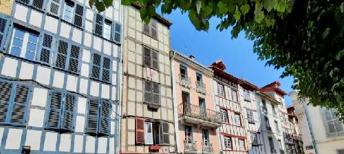 Bayonne Pyrénées-Atlantiques Stadthaus Bild 7021999