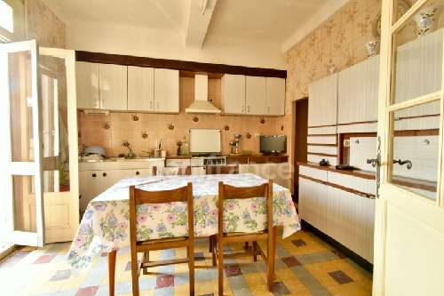 Fontvieille Bouches-du-Rhône Dorfhaus Bild 7025248