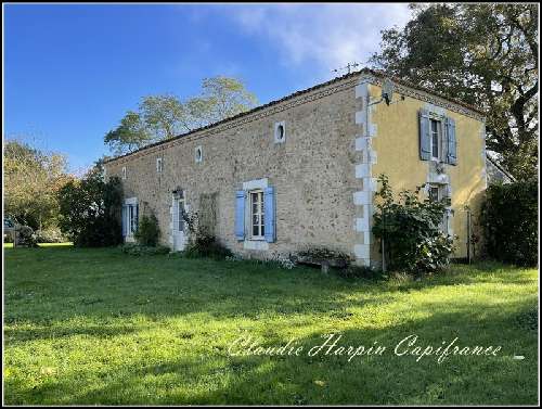 La Ferrière-en-Parthenay Deux-Sèvres Bauernhof Bild 7038346