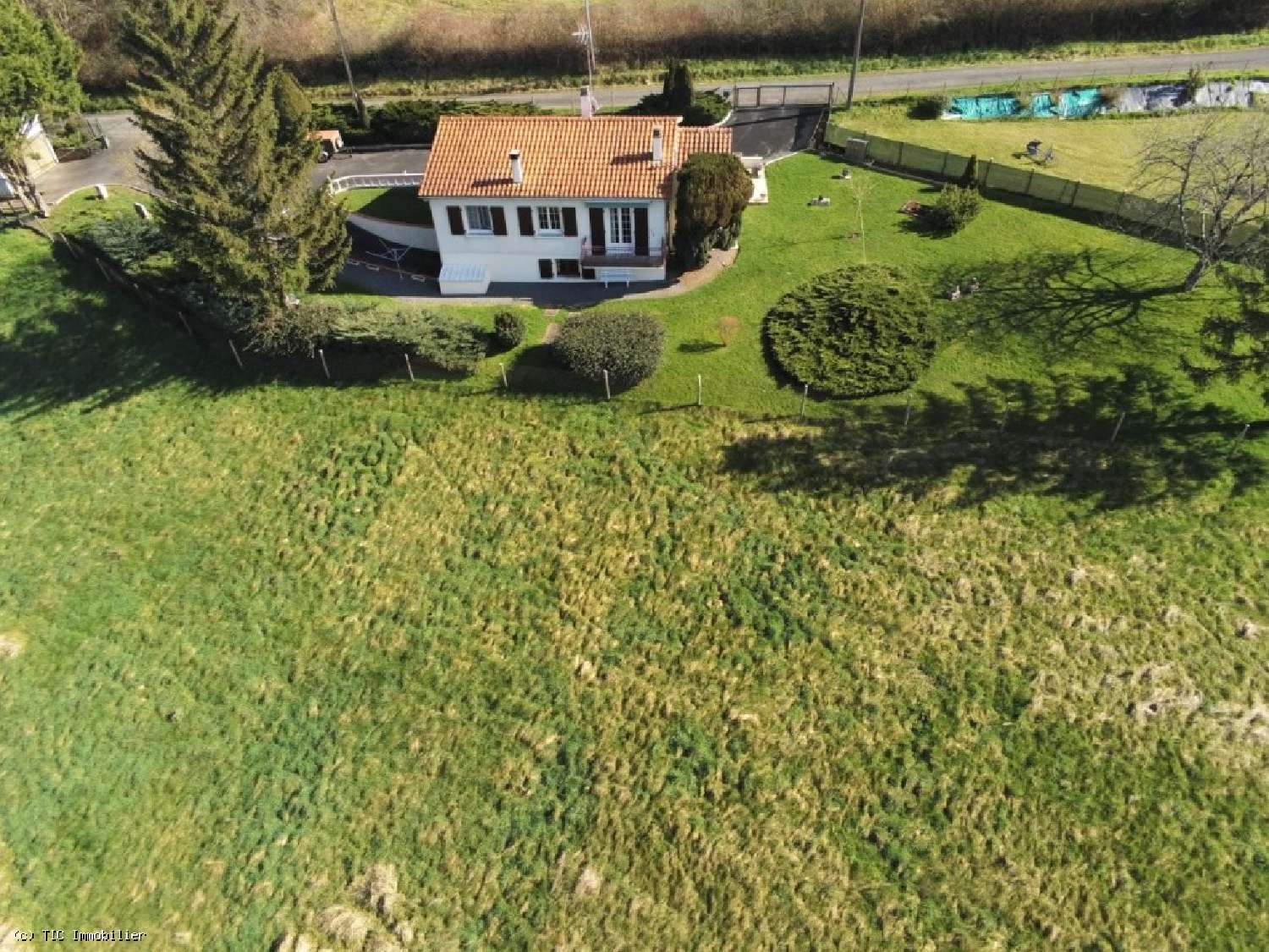  kaufen Haus Cellefrouin Charente 1