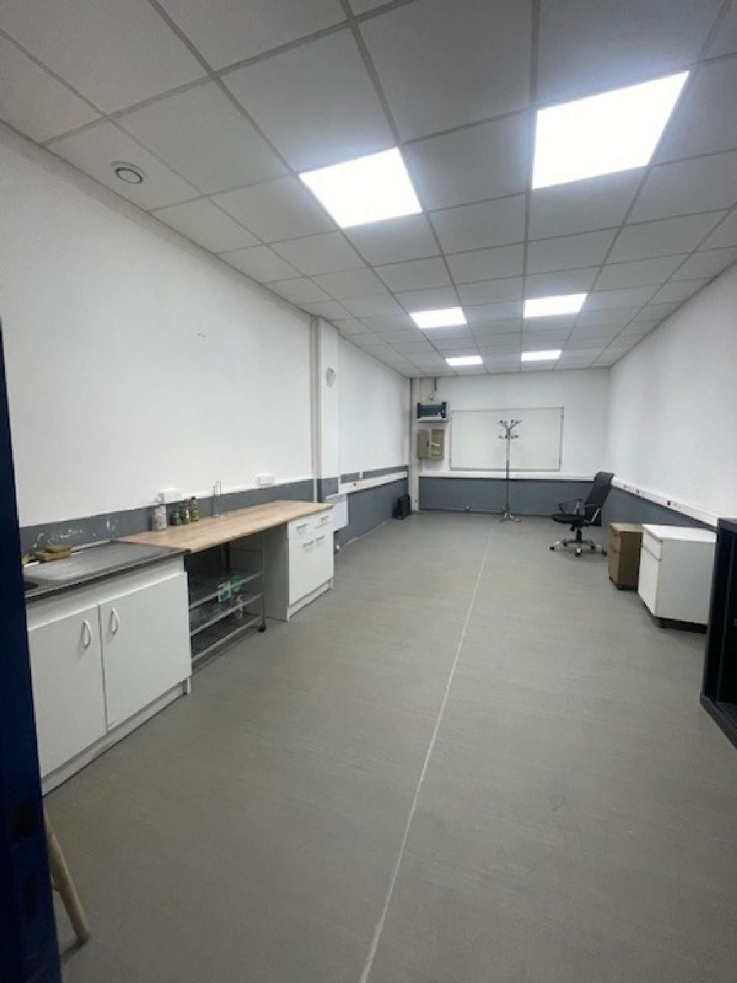  for sale office Tarbes Hautes-Pyrénées 4