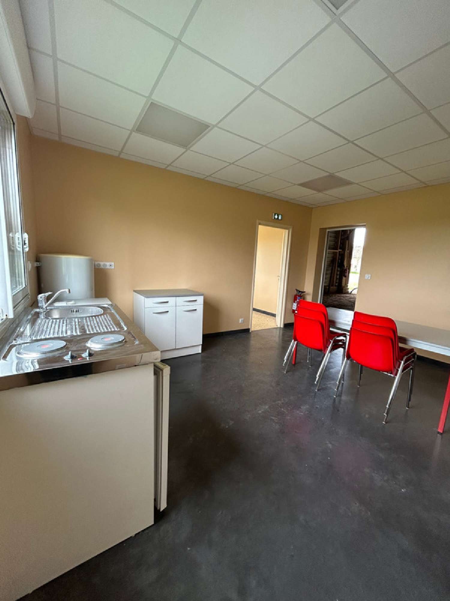  for sale office Aillant-sur-Milleron Loiret 6